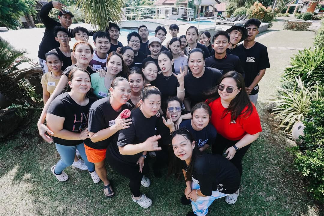 Fédici behind-the-scenes team photo